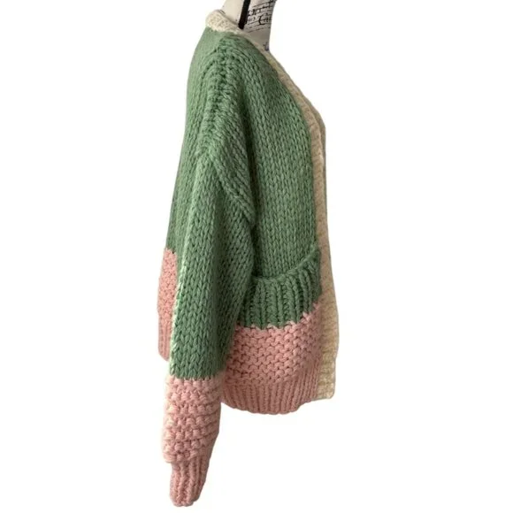 Saachi Anthropologie Bella Cardigan Chunky Sweater Green Pink Pockets One-Size - Picture 3 of 8